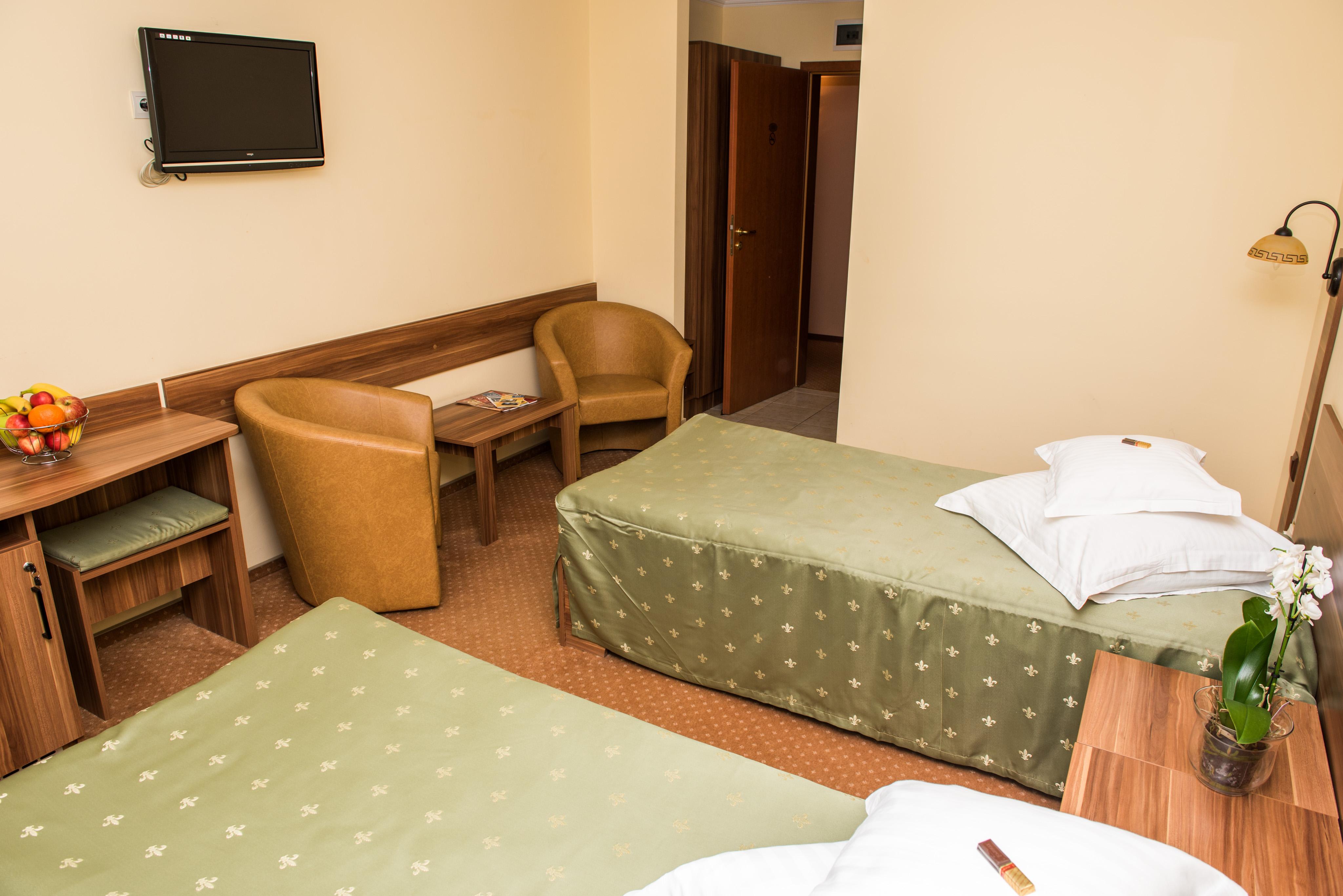 Hotel Lyra Oradea Exterior photo