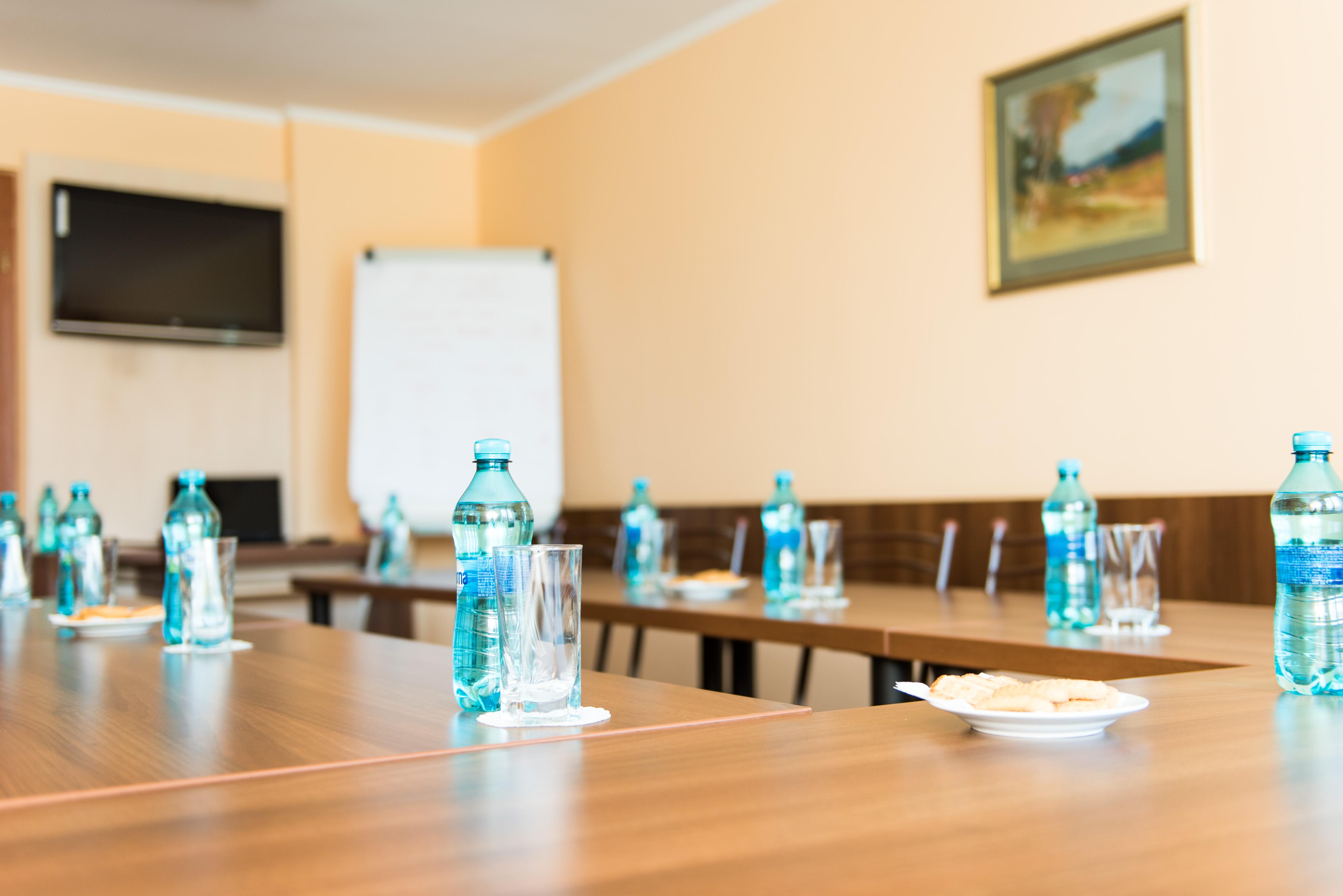 Hotel Lyra Oradea Exterior photo